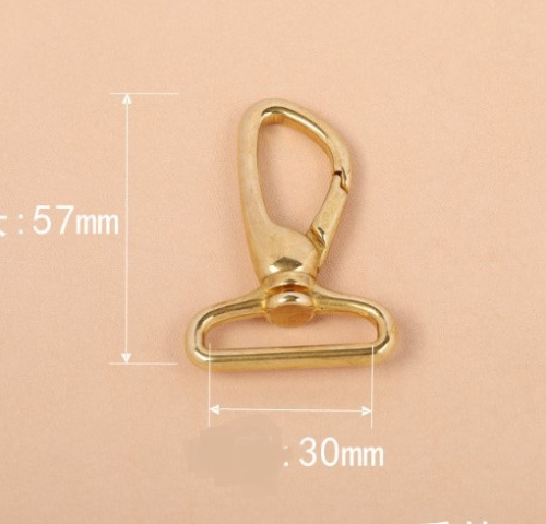 Карабин литой 20-30 мм поворотный скошенный Латунь фото 5