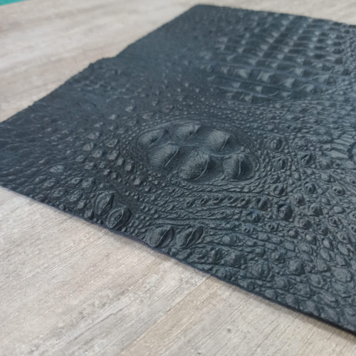 Кожа Крс в формате 35,5*25,5 см с тиснением под крокодила фото 6