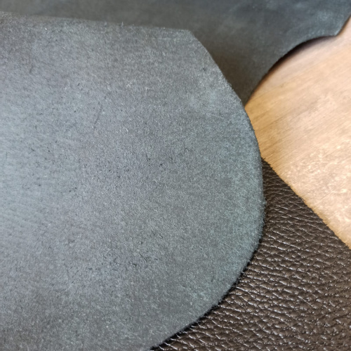 Кожа КРС 1.8-2.2 мм спилок с покр. Каньон Черный фото 2