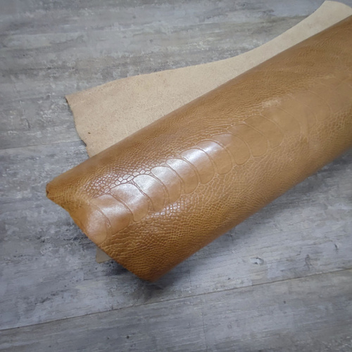 Кожа КРС 1,0 мм с тиснением Страус светлый Кожа КРС 1,0 мм с тиснением Страус светлый