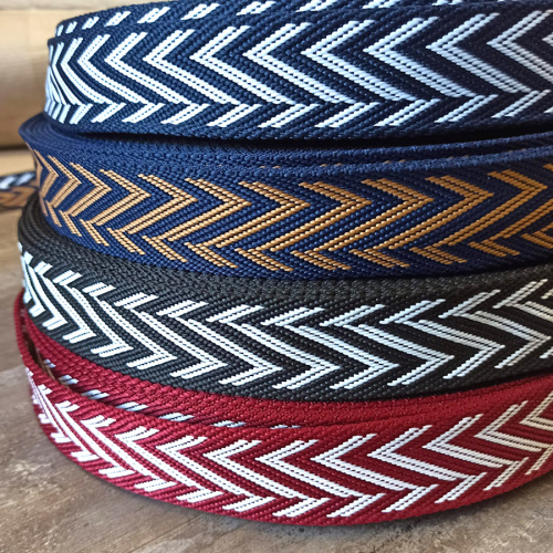 Лента ременная стропа 38 мм жаккард Зигзаг фото 2