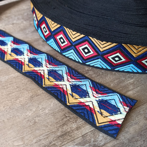 Лента ременная стропа 38 мм Вышивка ромбы  3812-А02 - фото товара фото 5