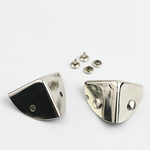 Уценка! Уголок металлический для сумок 45 мм фото 3