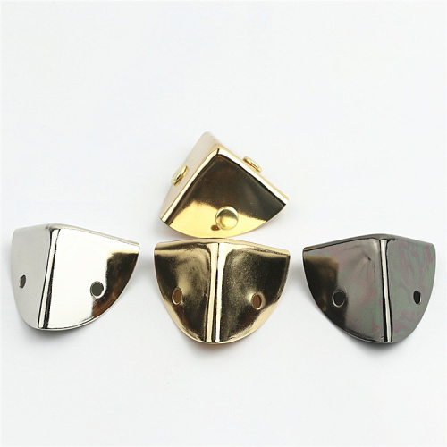 Уценка! Уголок металлический для сумок 45 мм Уценка! Уголок металлический для сумок 45 мм