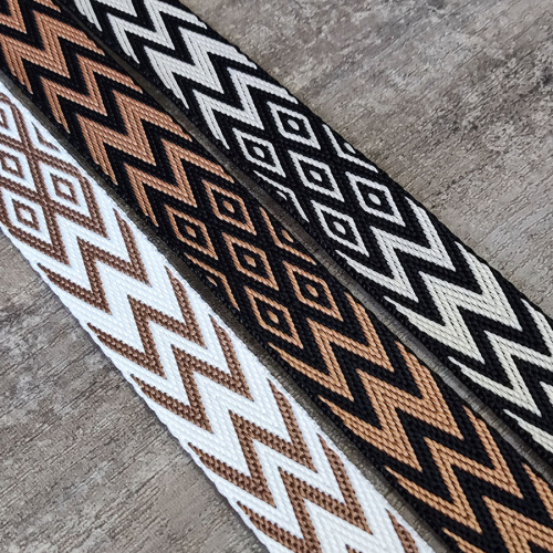 Лента ременная стропа 25 мм жаккард W-зигзаг фото 2